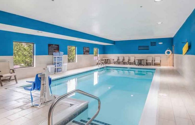 Hampton Inn Greenfield, Greenfield