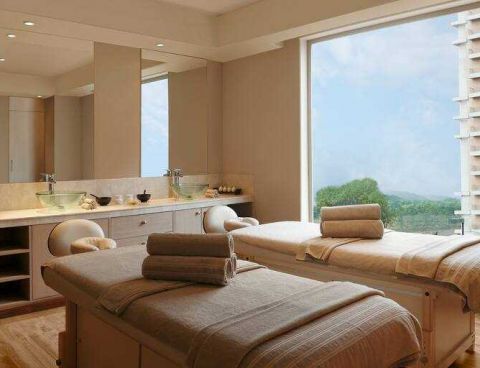 Hotel DoubleTree By Hilton Agra image