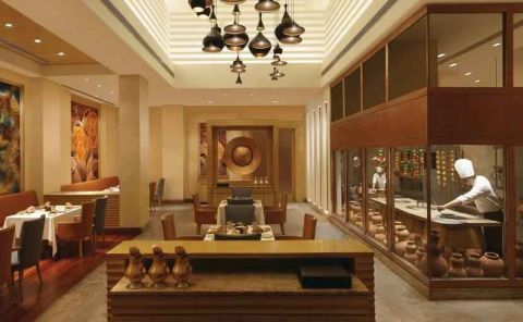 Hotel DoubleTree By Hilton Agra image