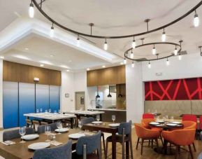 Dining area perfect for coworking at Hilton Garden Inn Bel Air.