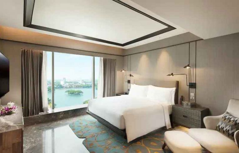Conrad Bengaluru, Bengaluru