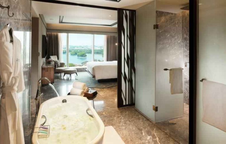 Conrad Bengaluru, Bengaluru