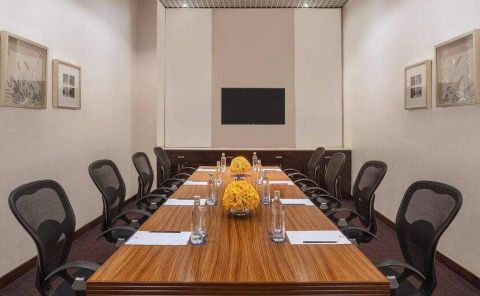 Hotel DoubleTree By Hilton Gurugram Baani Square image