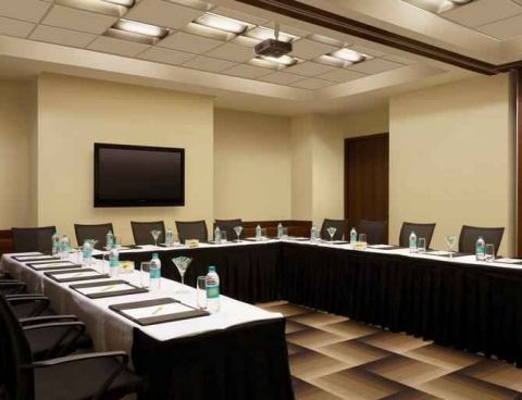Hotel Hilton Garden Inn New Delhi/Saket image