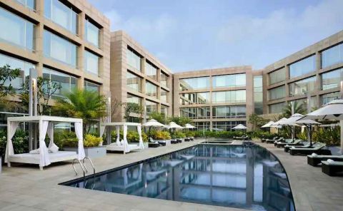 Hotel Hilton Bangalore Embassy GolfLinks image