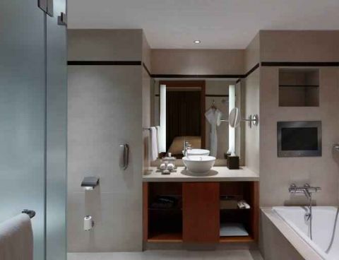 Hotel Hilton Bangalore Embassy GolfLinks image