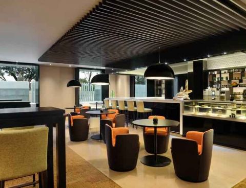Hotel Hilton Bangalore Embassy GolfLinks image
