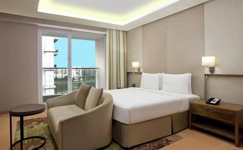 Hotel DoubleTree Suites By Hilton Bangalore image