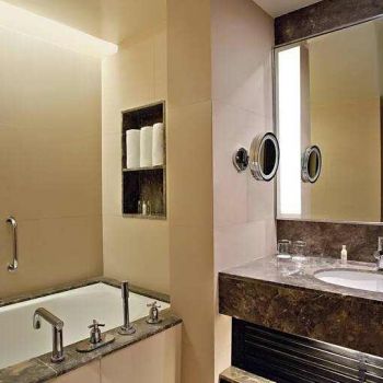 Hotel DoubleTree Suites By Hilton Bangalore image