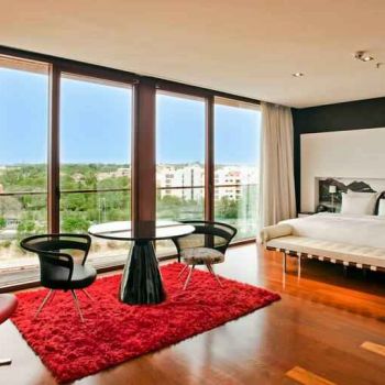 Hotel Hilton Madrid Airport image