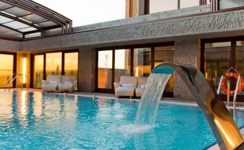 Hotel Hilton Madrid Airport image
