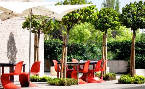Hotel Hilton Madrid Airport image