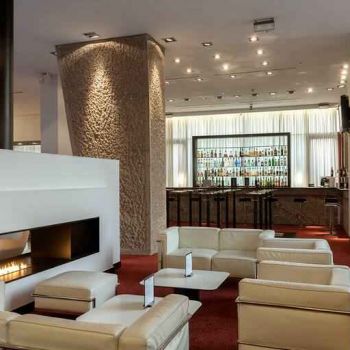 Hotel Hilton Madrid Airport image