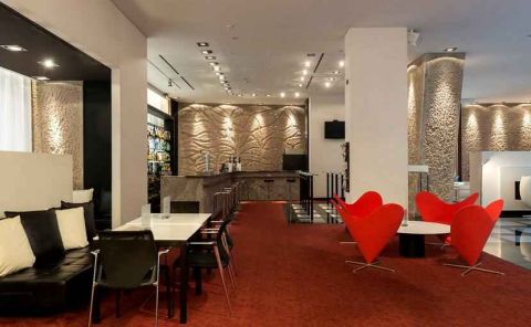 Hotel Hilton Madrid Airport image