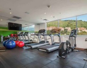 Fitness center at the Hampton By Hilton Bogota Usaquen.