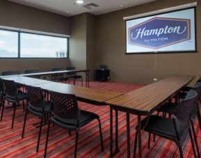 Meeting room at the Hampton by Hilton Bogota Airport.