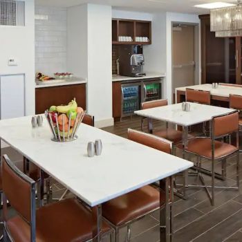 Hotel Hilton Nashville Airport image