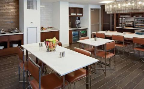Hotel Hilton Nashville Airport image