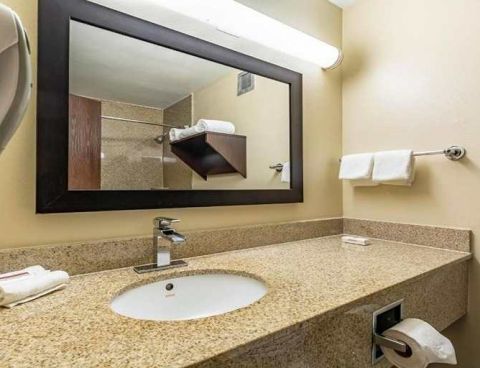 Hotel Red Roof PLUS+ & Suites Houston - IAH Airport SW image