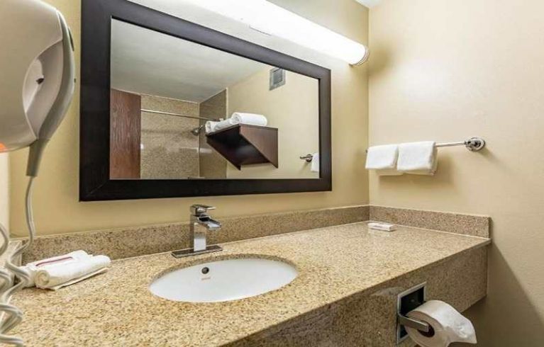 Red Roof PLUS+ & Suites Houston - IAH Airport SW, Houston