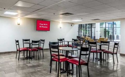 Hotel Red Roof PLUS+ & Suites Houston - IAH Airport SW image