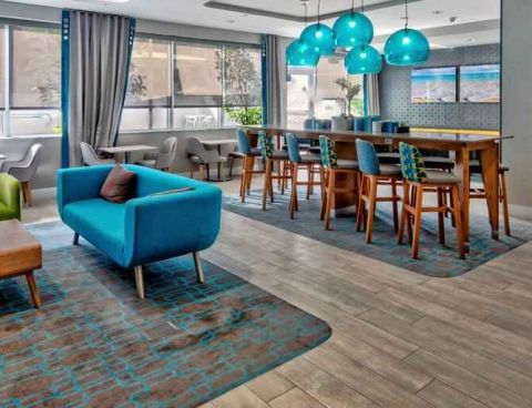 Hotel Hampton Inn Miami Beach - Mid Beach image