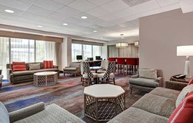 Hampton Inn & Suites Alexandria-Old Town Area South, Alexandria