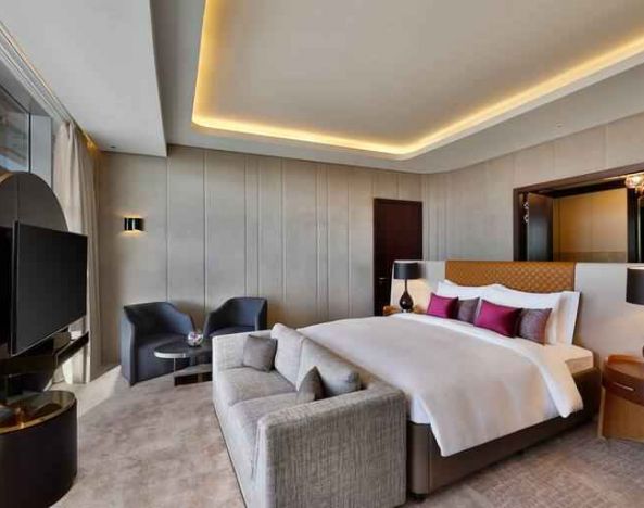 AlRayyan Hotel Doha, Curio Collection By Hilton