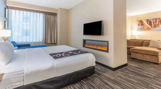La Quinta Inn & Suites By Wyndham Chicago Downtown, Chicago