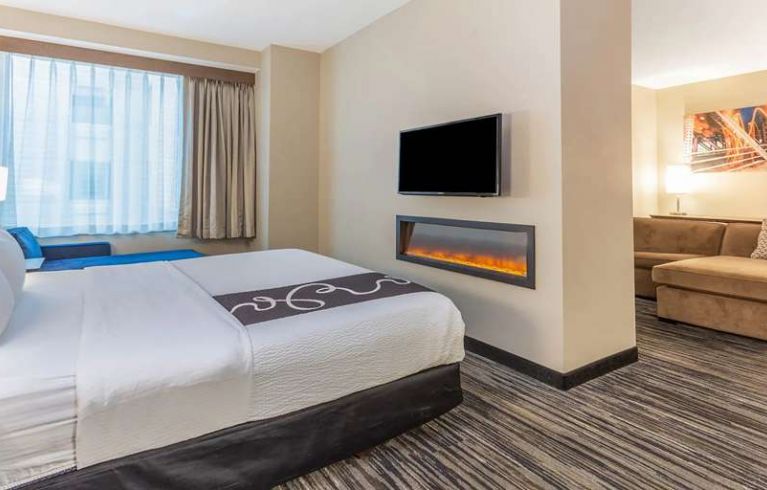 La Quinta Inn & Suites By Wyndham Chicago Downtown, Chicago