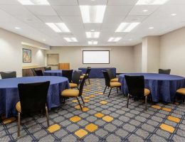 La Quinta Inn & Suites By Wyndham Chicago Downtown, Chicago