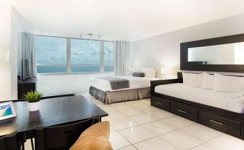 Hotel New Point Miami image