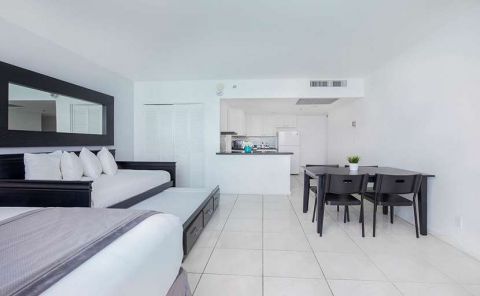 Hotel New Point Miami image