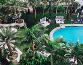 Outdoor pool at Cadillac Hotel & Beach Club, Autograph Collection.