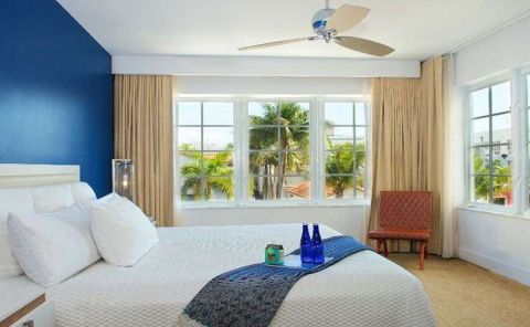 Hotel Blue Moon Hotel image