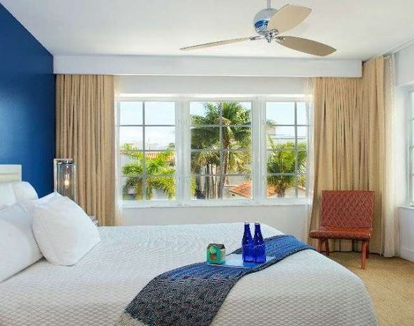 Blue Moon Hotel