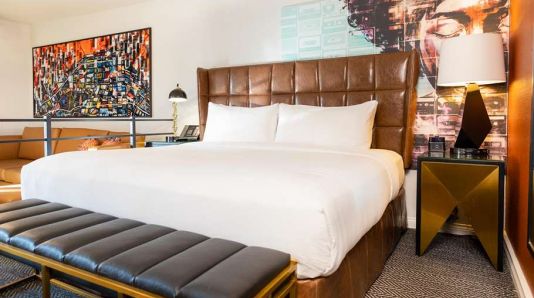 Le Montrose, Los Angeles