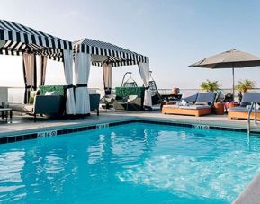 Le Montrose, Los Angeles