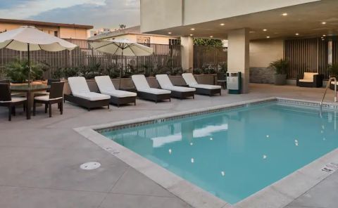 Hotel Hampton Inn & Suites Los Angeles/ Hollywood image