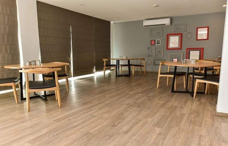 Hotel Luxury Stay, Gurgaon