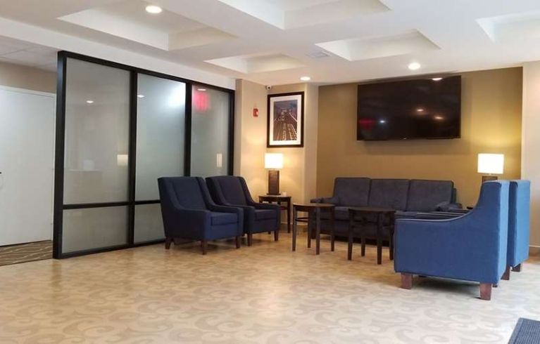 Days Inn Brooklyn Marine Park, Brooklyn