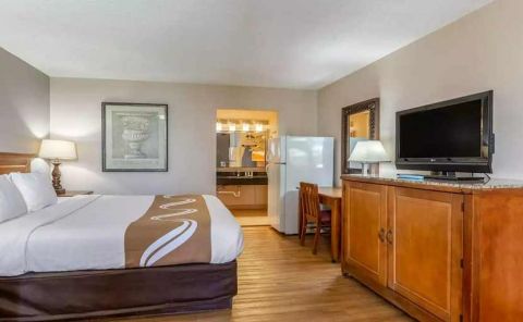 Hotel Quality Inn Pasadena image