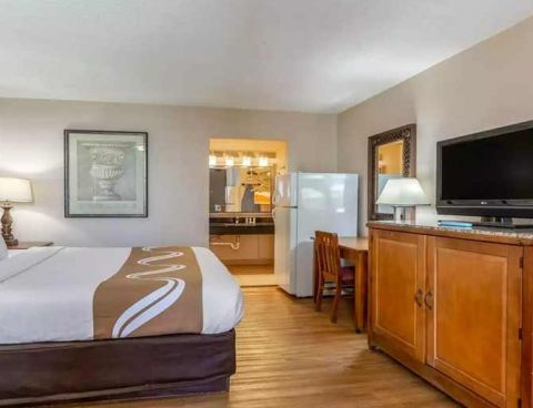 Hotel Quality Inn Pasadena image