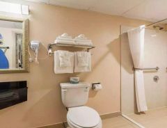 Hotel Quality Inn Pasadena image
