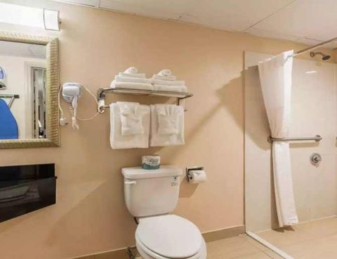 Hotel Quality Inn Pasadena image