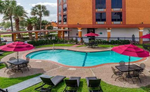 Hotel Quality Inn Pasadena image