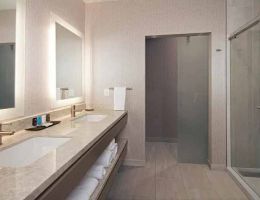 H Hotel Los Angeles, Curio Collection By Hilton, LAX airport