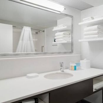 Hotel Hampton Inn Philadelphia-Center City-Convention Center image