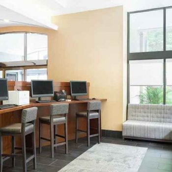 Hotel Hampton Inn Philadelphia-Center City-Convention Center image