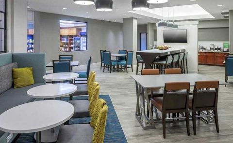 Hotel Hampton Inn & Suites Miami image